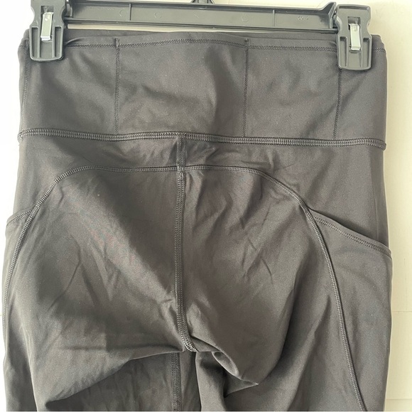 Lululemon 19” cropped side pocket leggings black 15947 - Picture 3 of 9